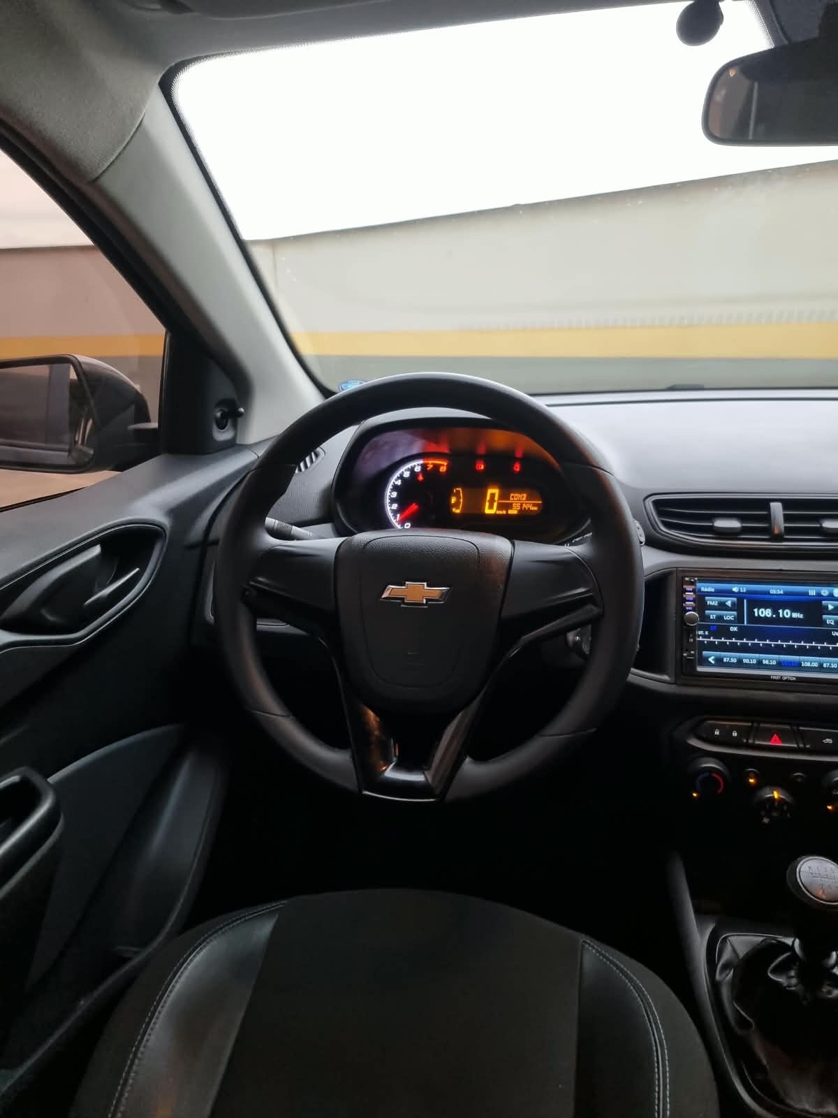 GM - Chevrolet JOY Hatch 1.0 8V Black Edition Flex Mec., foto 13 de 14