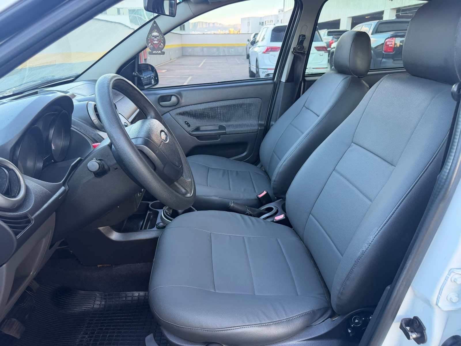 Ford Fiesta Sedan SE 1.6 8V Flex 4p, foto 10 de 14