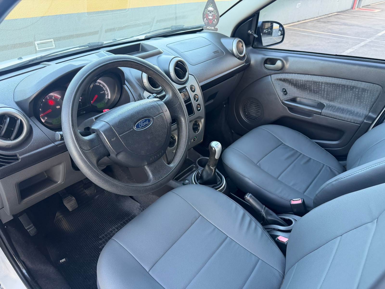 Ford Fiesta Sedan SE 1.6 8V Flex 4p, foto 12 de 14