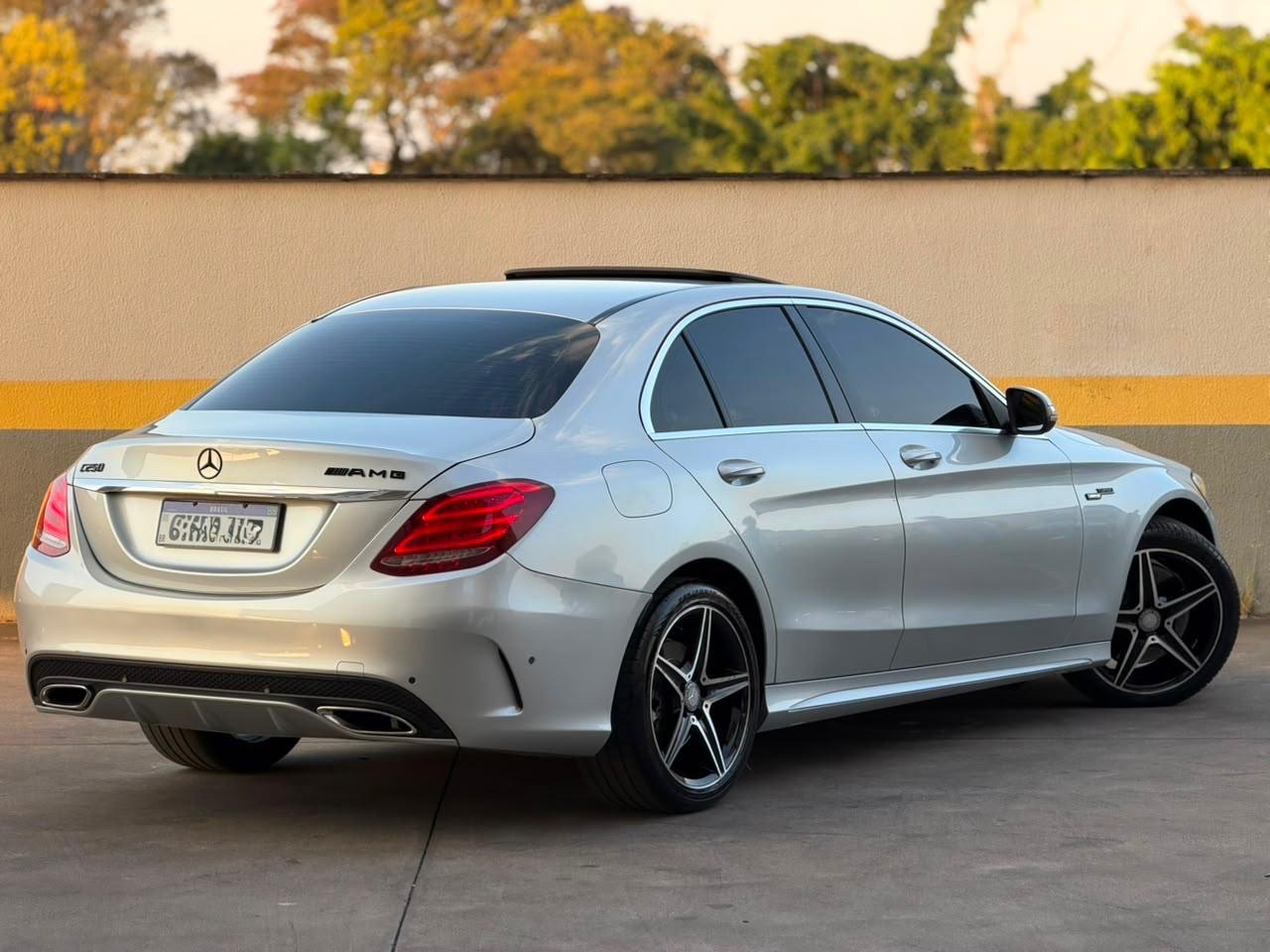 Mercedes-Benz C-250 Sport 2.0 16V 211cv Aut., foto 4 de 15