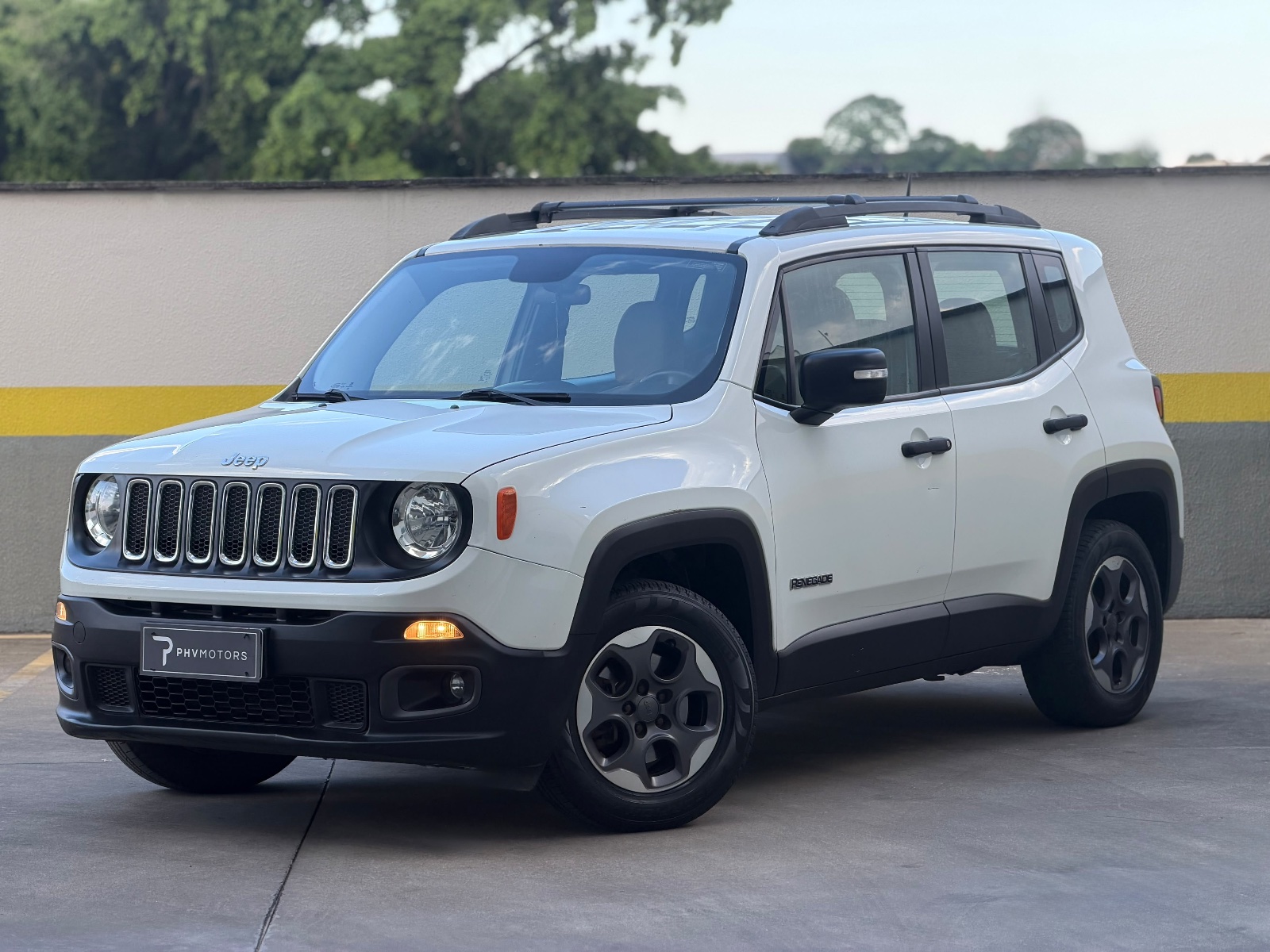 Jeep Renegade Sport 1.8 4x2 Flex 16V Mec., foto 6 de 16