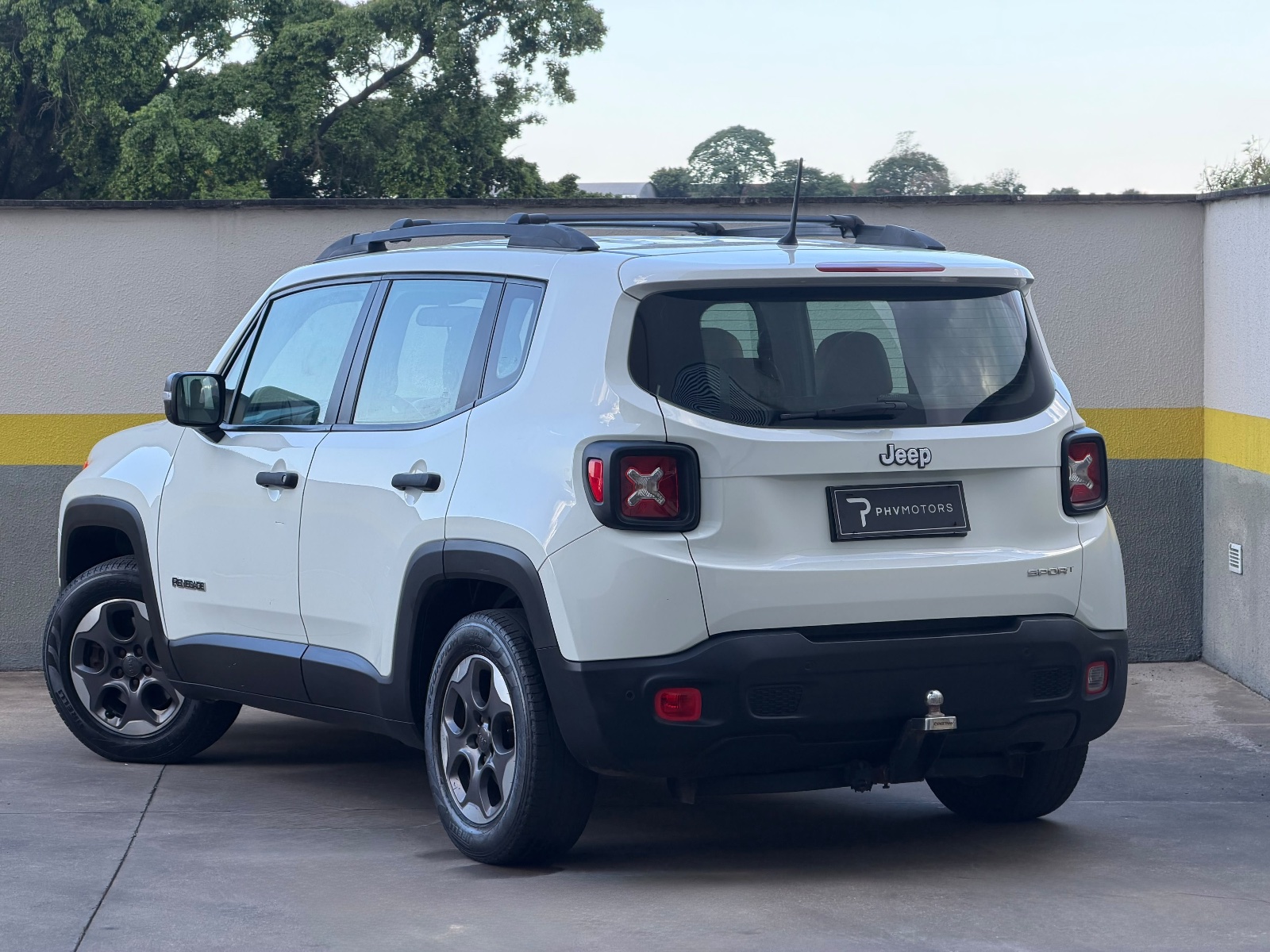 Jeep Renegade Sport 1.8 4x2 Flex 16V Mec., foto 7 de 16