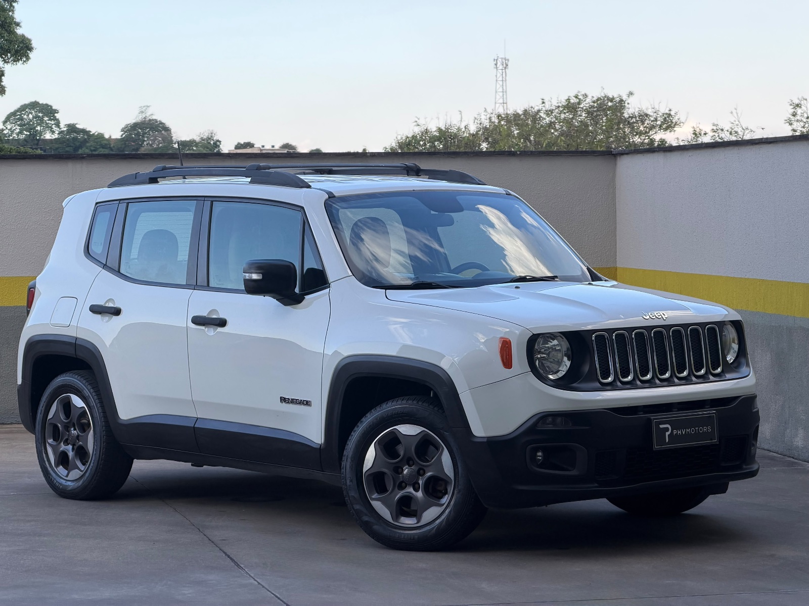 Jeep Renegade Sport 1.8 4x2 Flex 16V Mec., foto 16 de 16