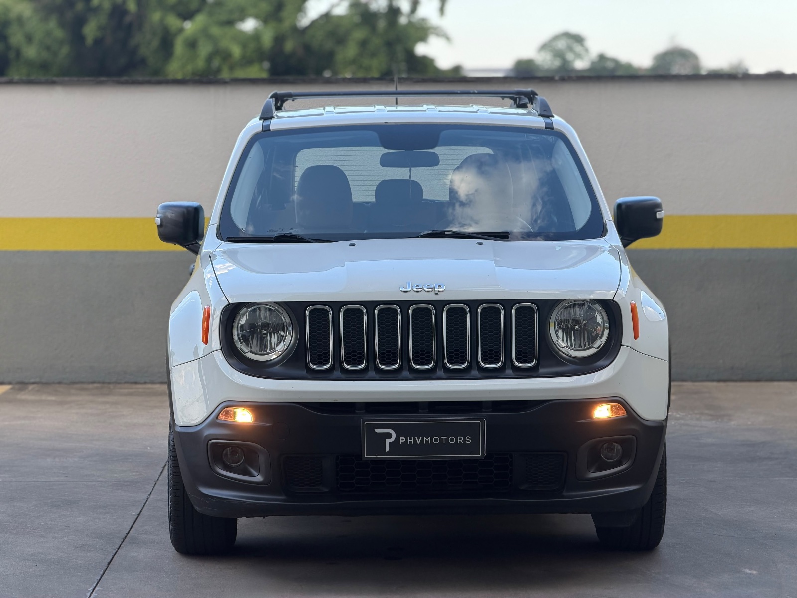 Jeep Renegade Sport 1.8 4x2 Flex 16V Mec., foto 2 de 16