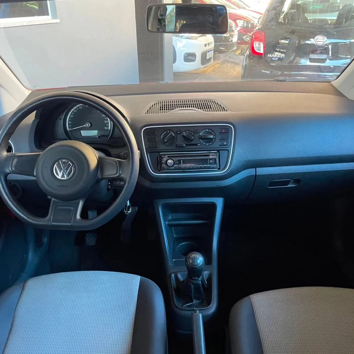Volkswagen UP TAKE 1.0 COMPLETO, foto 6 de 8