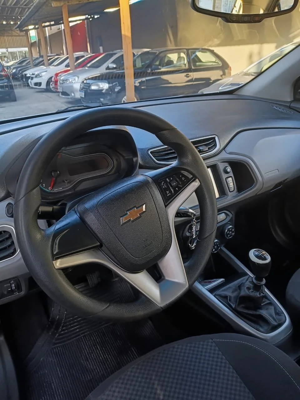 Chevrolet ONIX 1.0 LT, foto 3 de 6