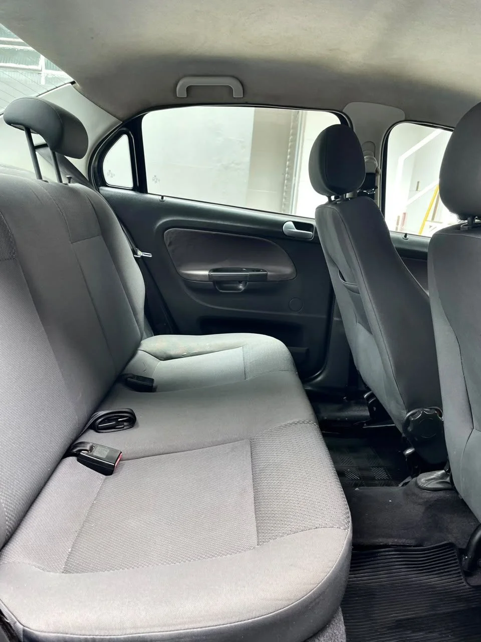 Volkswagen VOYAGE 1.6, foto 15 de 16