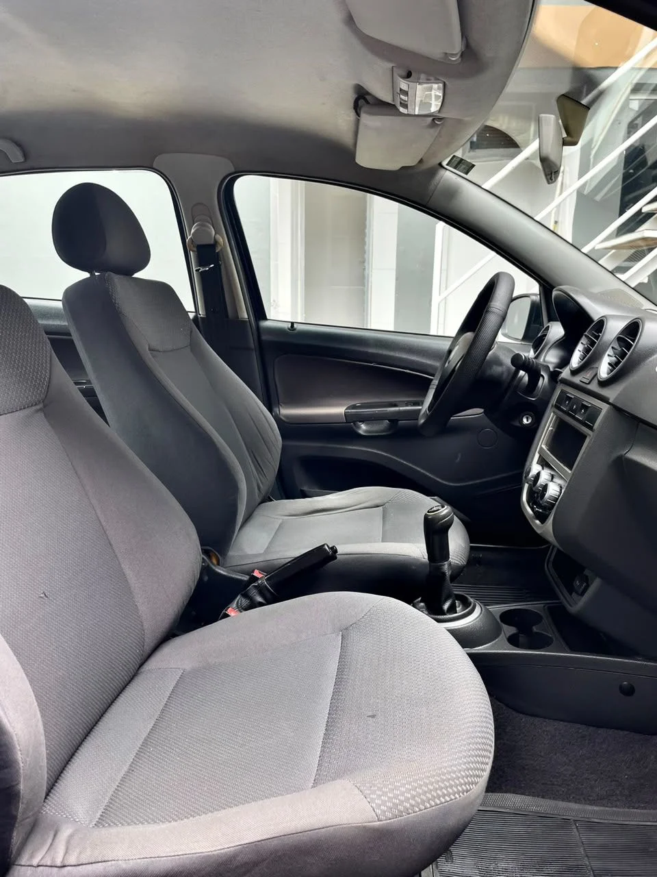 Volkswagen VOYAGE 1.6, foto 13 de 16