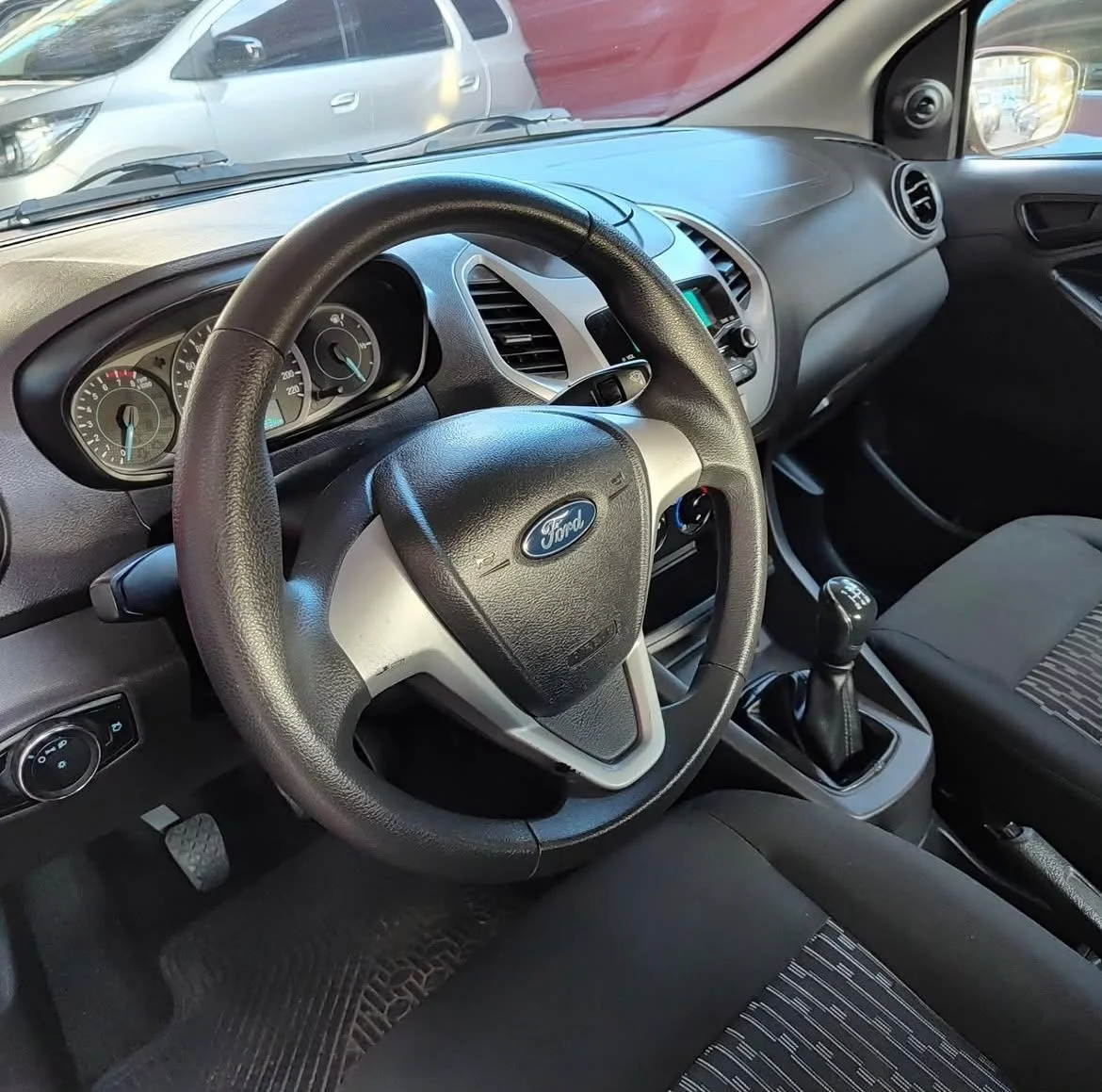 Ford KA 1.0 SE, foto 5 de 8
