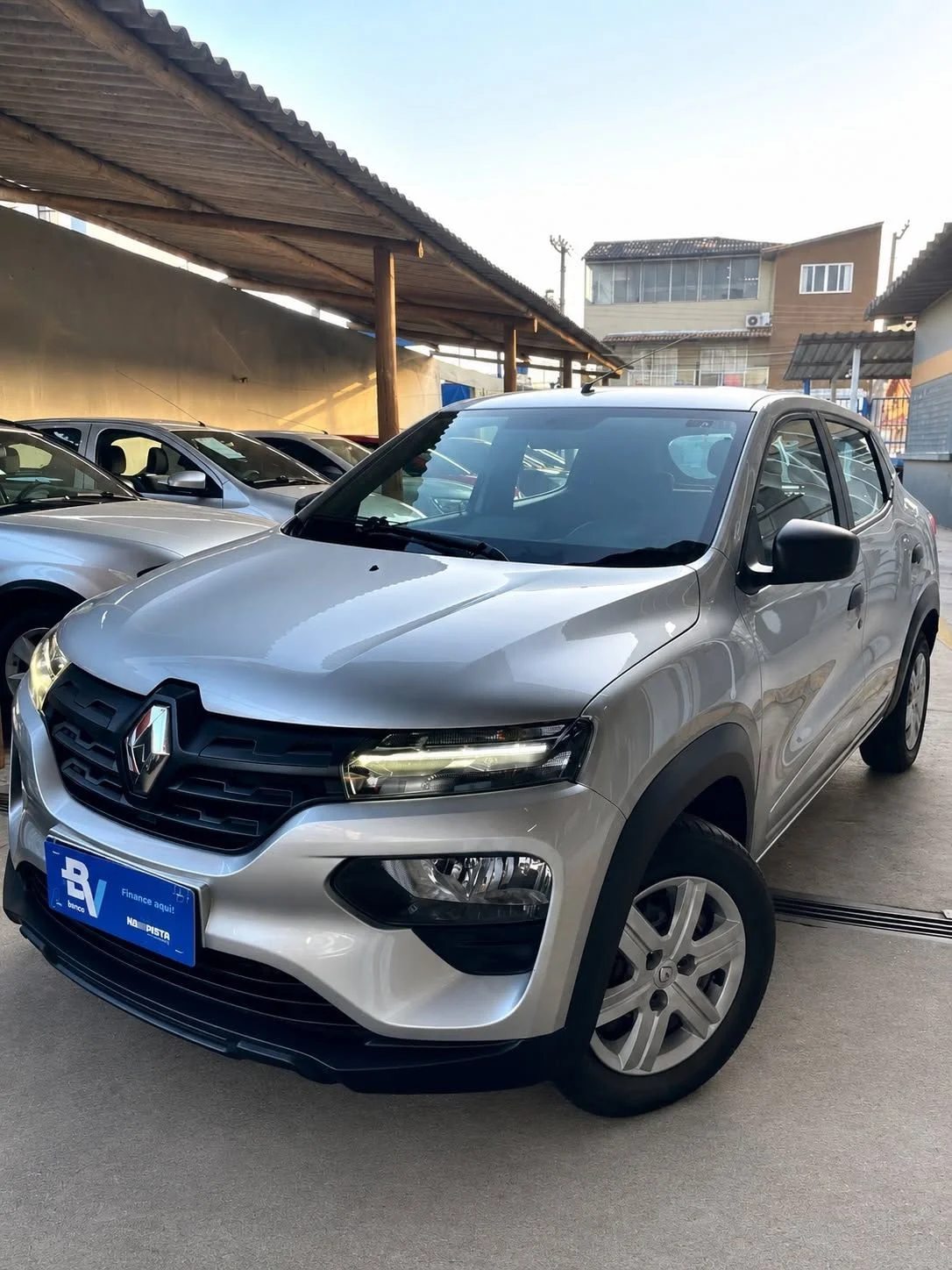 Renault KWID 1.0 ZEN, foto 3 de 15