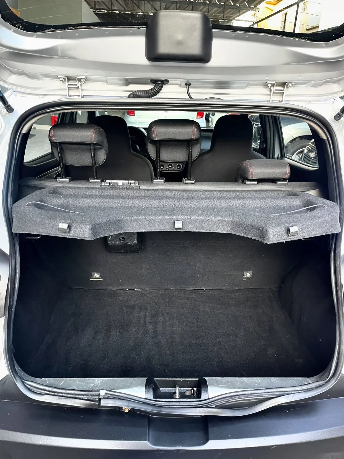Renault KWID 1.0 ZEN, foto 7 de 15
