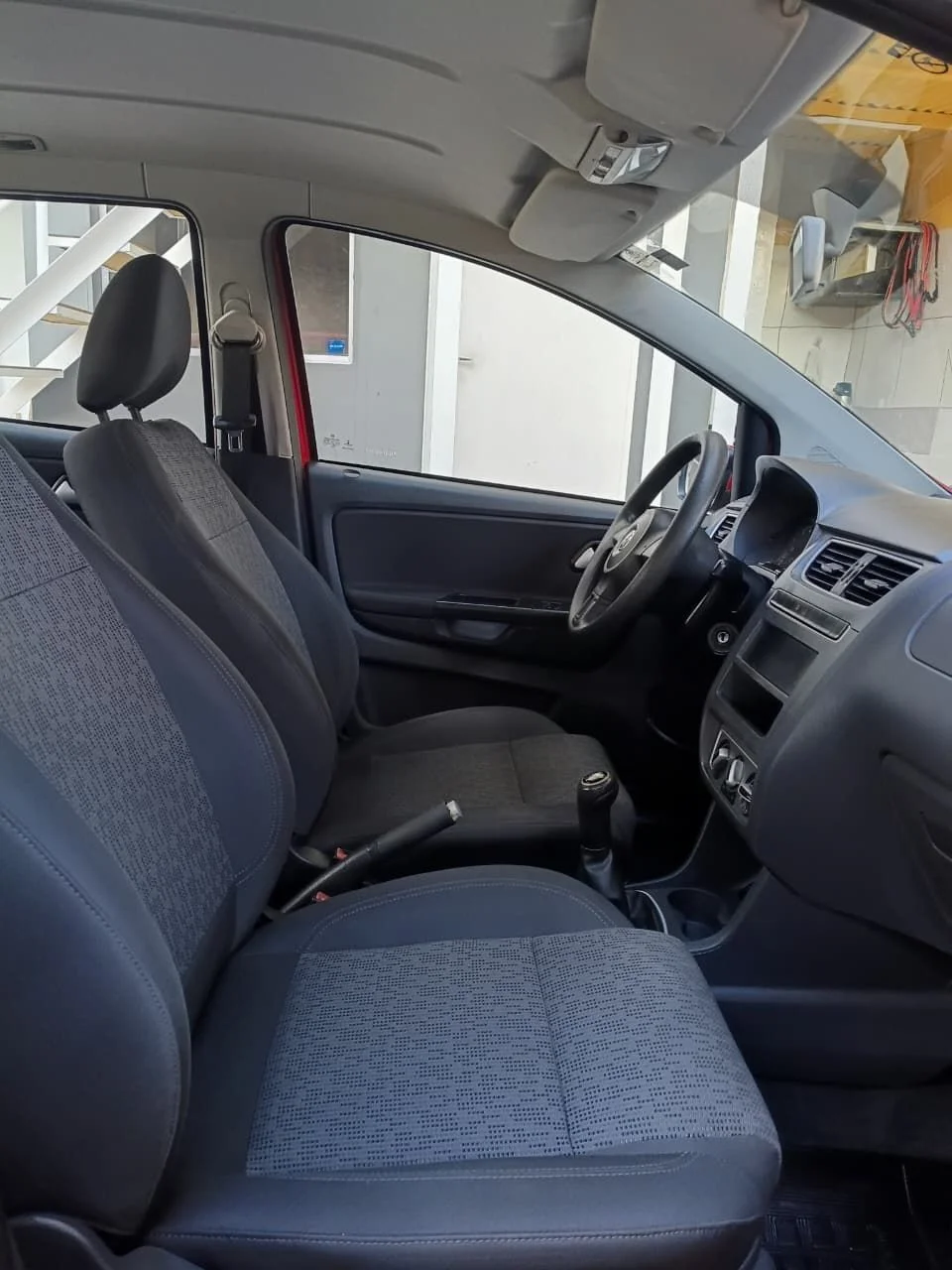 Volkswagen FOX 1.0 COMPLETO ÚNICO DONO, foto 7 de 8