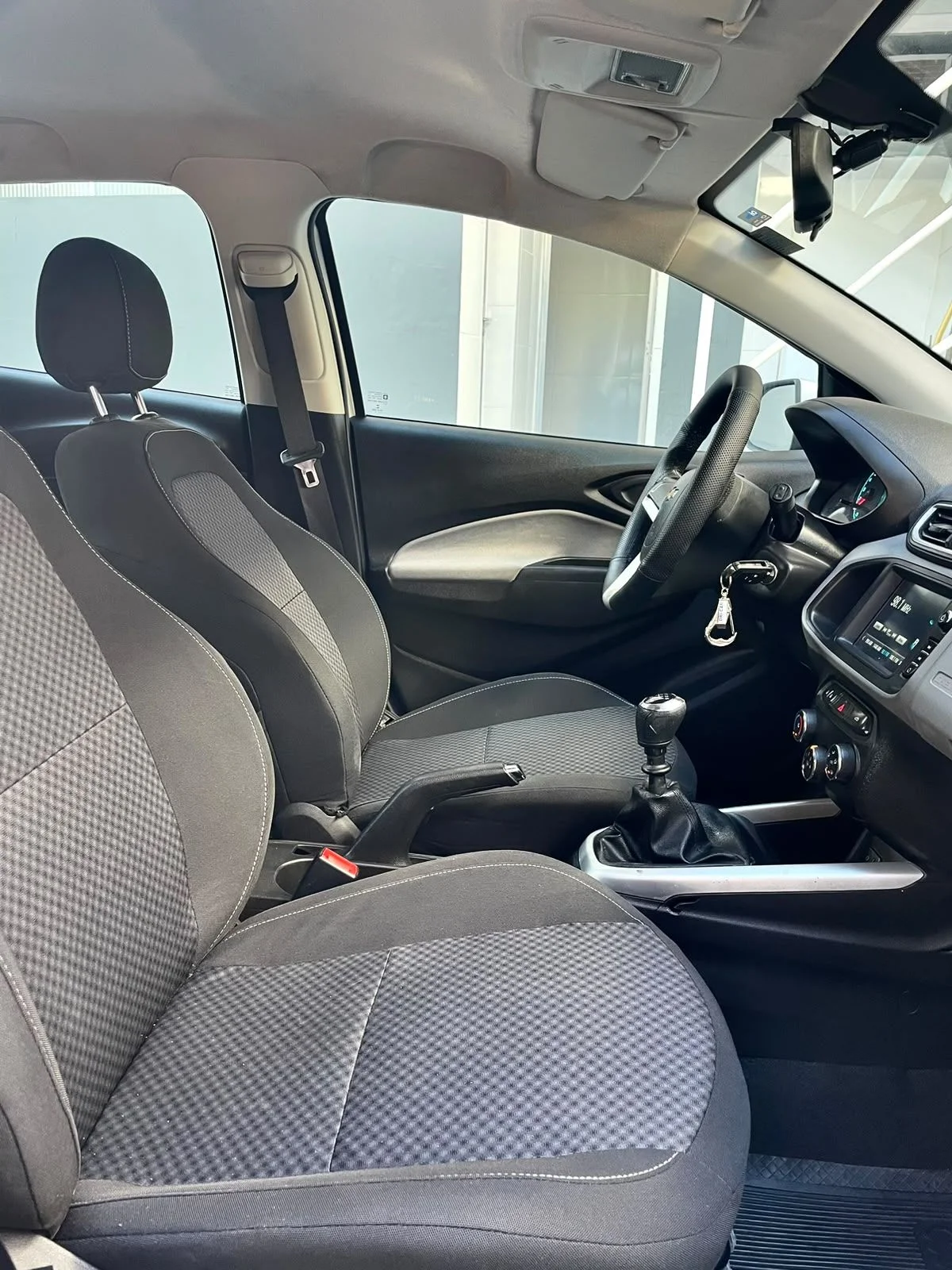 Chevrolet ONIX 1.0 LT, foto 13 de 16