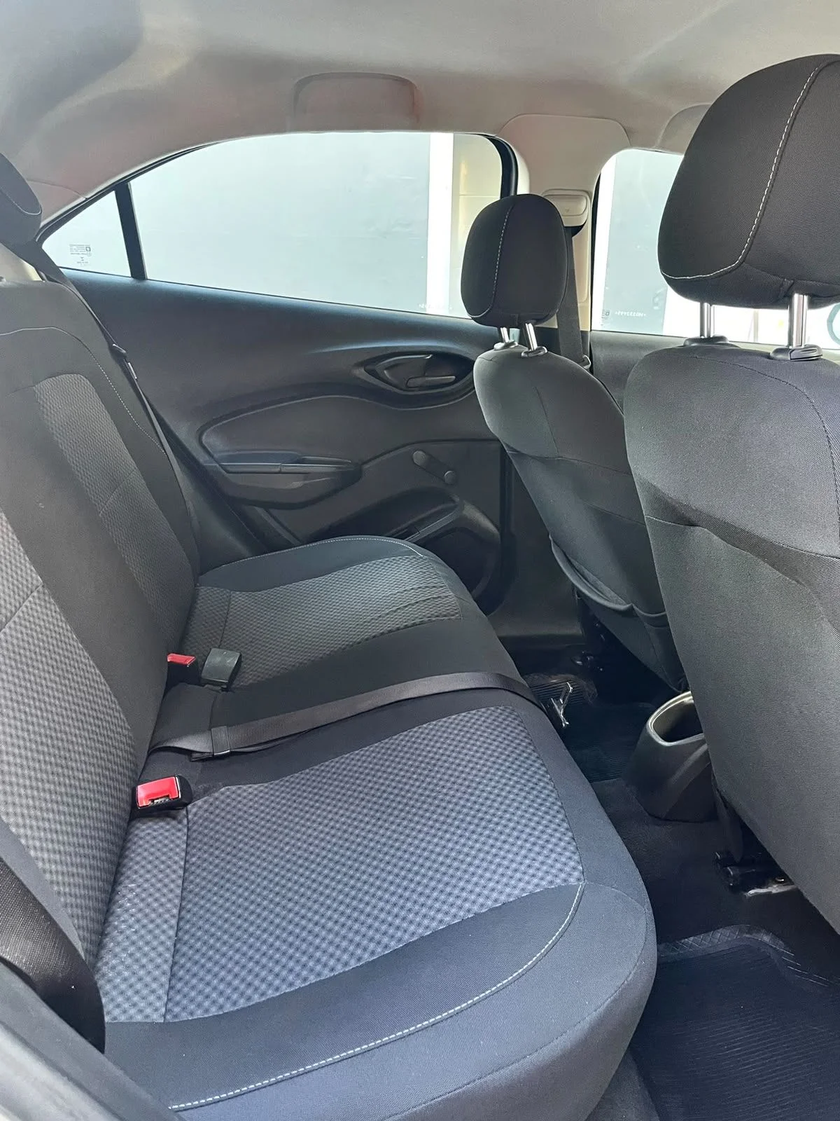 Chevrolet ONIX 1.0 LT, foto 15 de 16