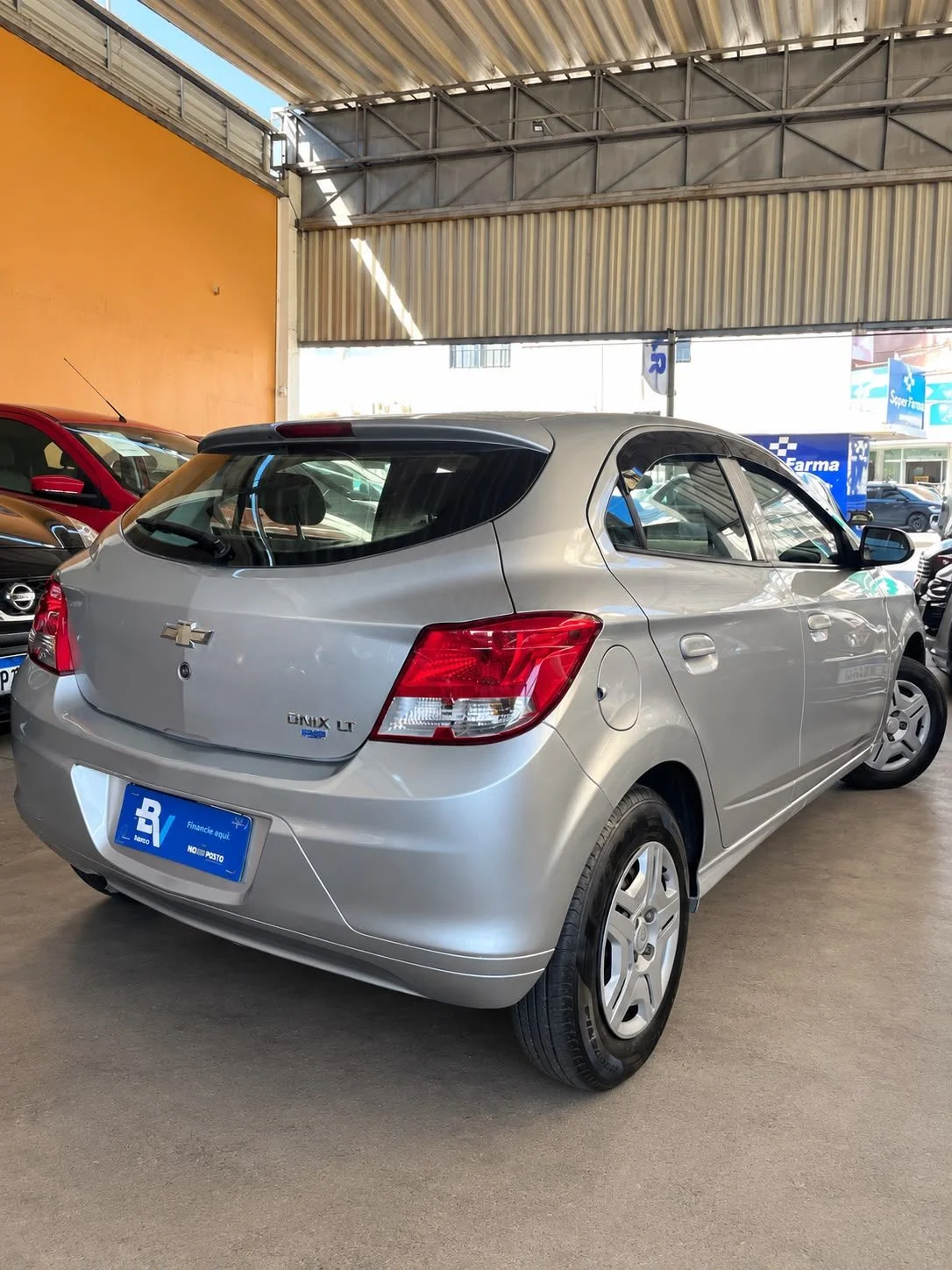Chevrolet ONIX 1.0, foto 6 de 14