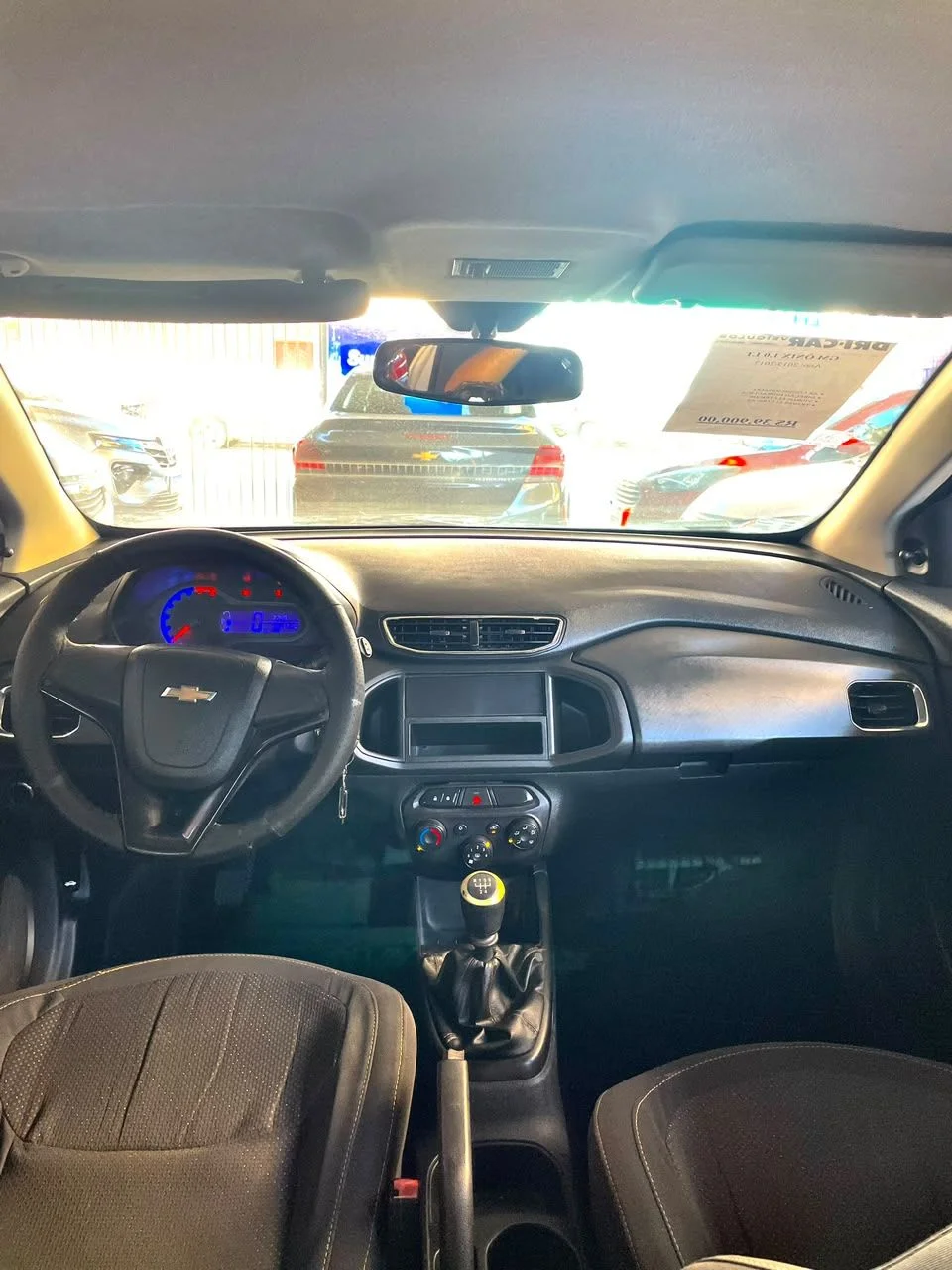 Chevrolet ONIX 1.0, foto 10 de 14