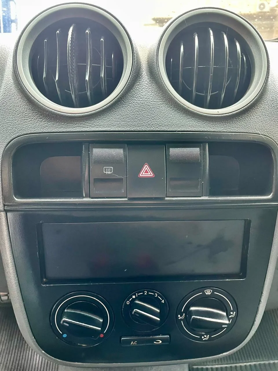 Volkswagen GOL 1.0, foto 10 de 15