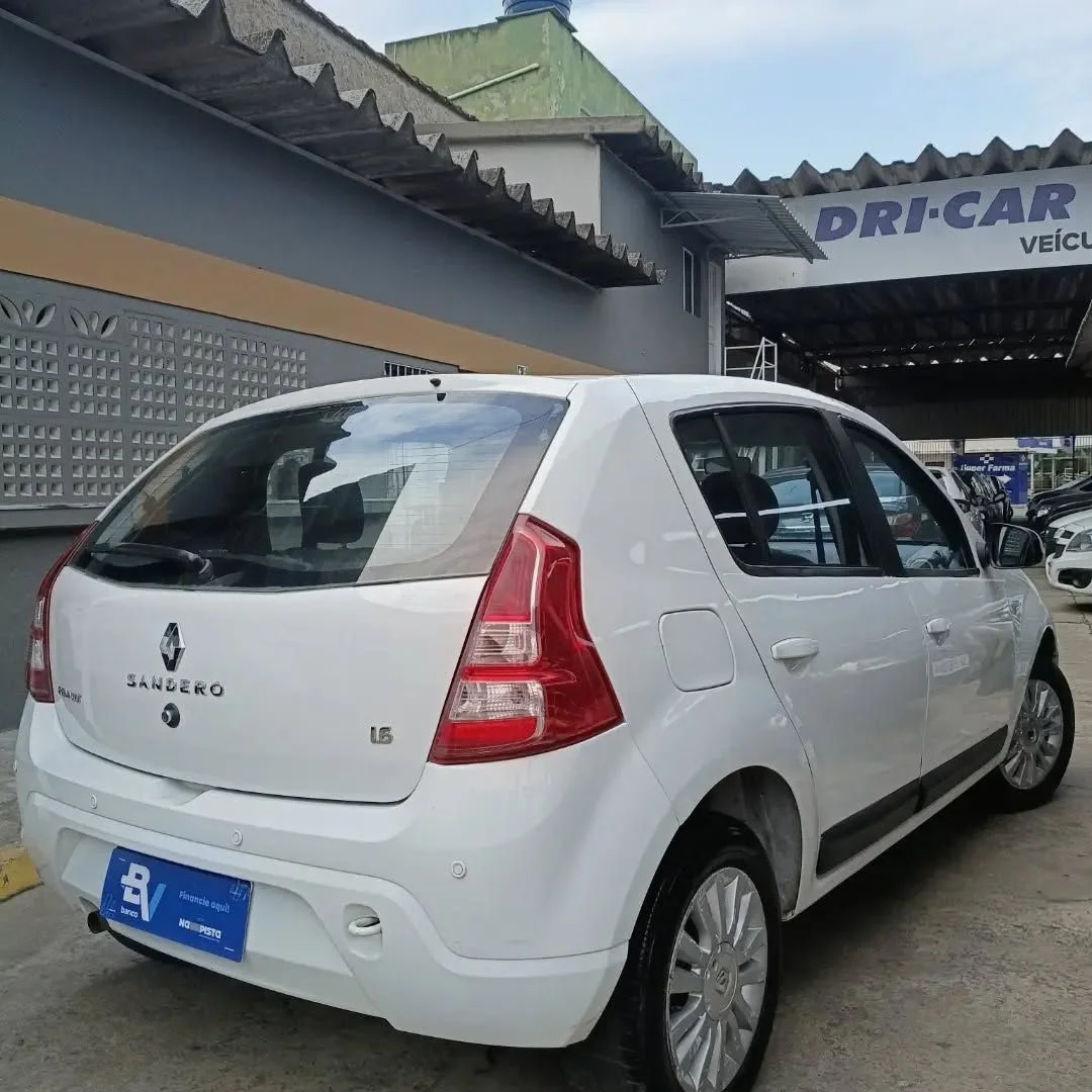 Renault SANDERO 1.6 PRIVILEGE, foto 4 de 8