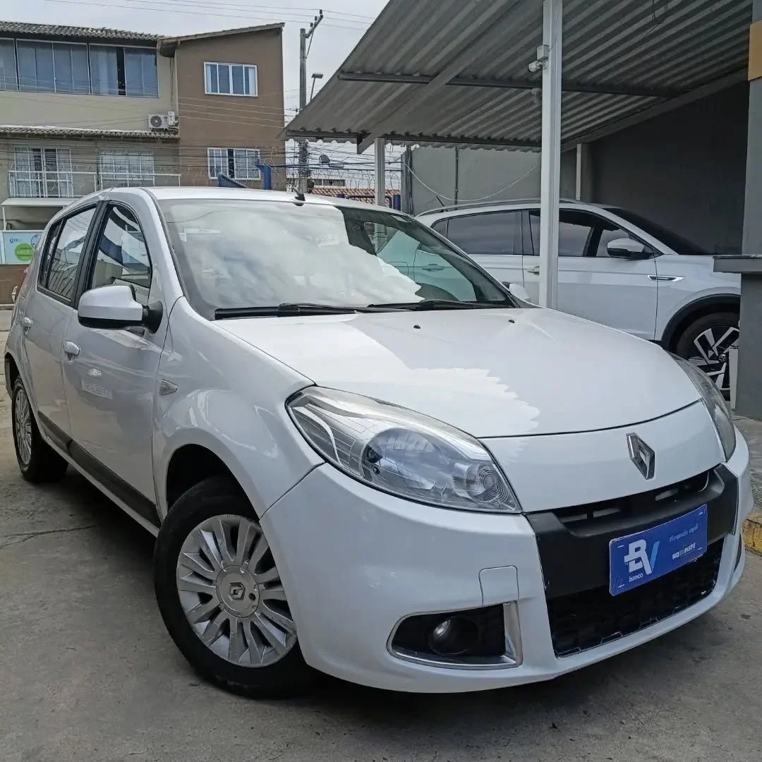 Renault SANDERO 1.6 PRIVILEGE, foto 1 de 8