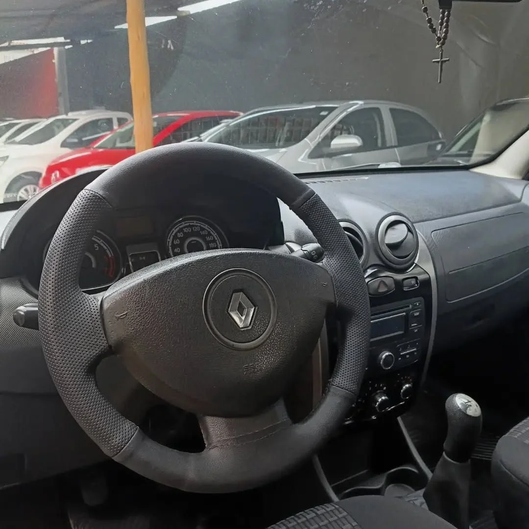 Renault SANDERO 1.6 PRIVILEGE, foto 5 de 8