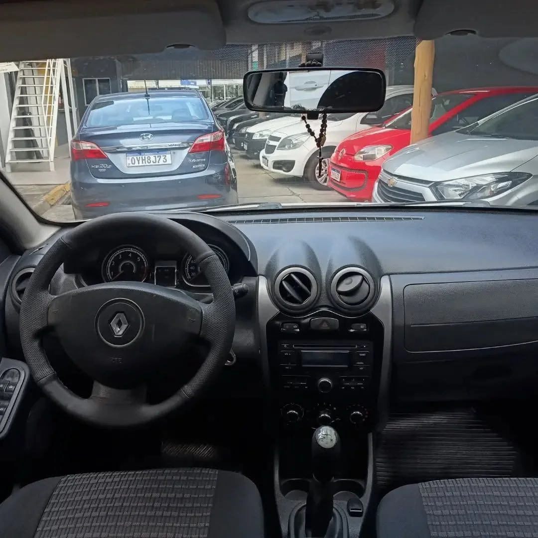 Renault SANDERO 1.6 PRIVILEGE, foto 6 de 8