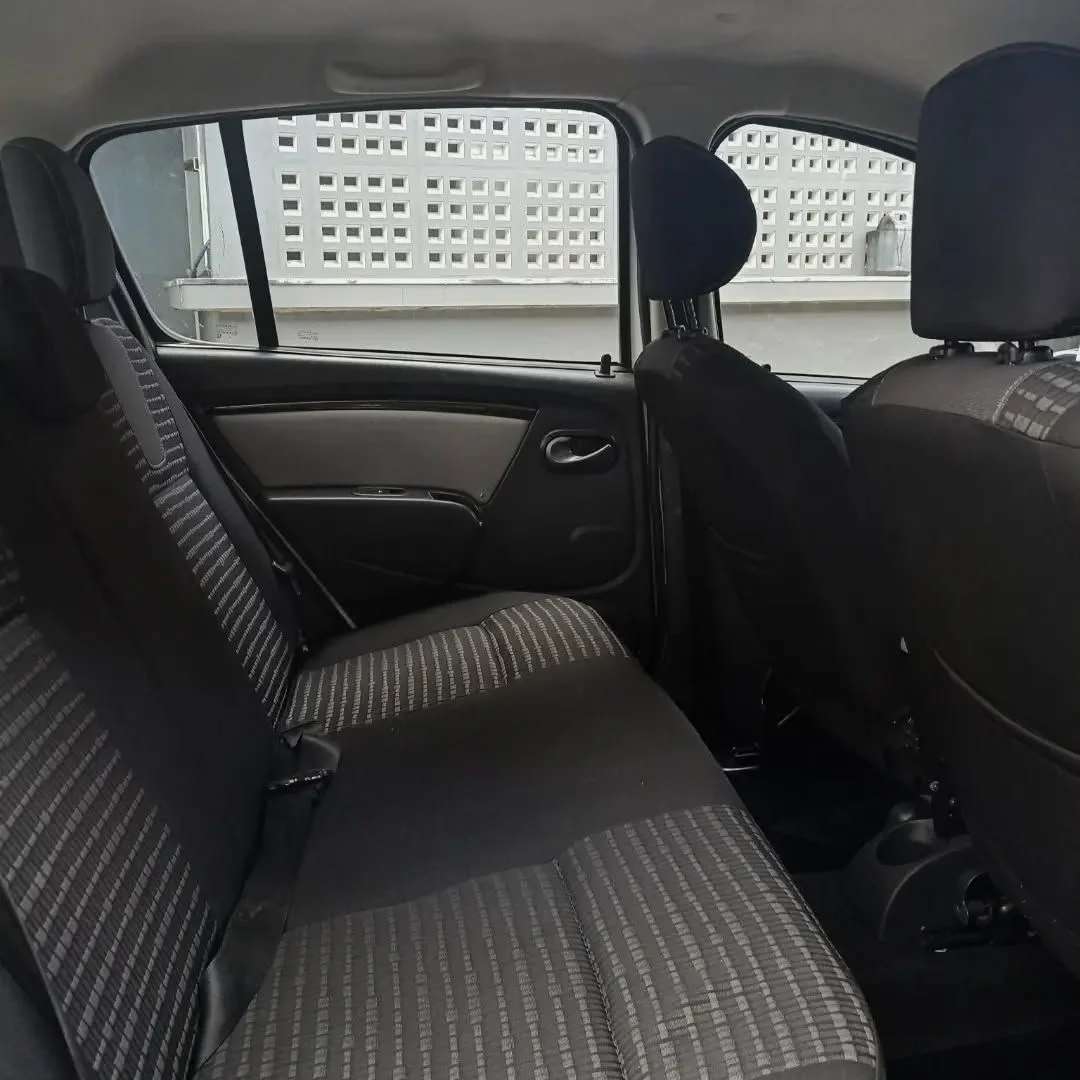 Renault SANDERO 1.6 PRIVILEGE, foto 8 de 8