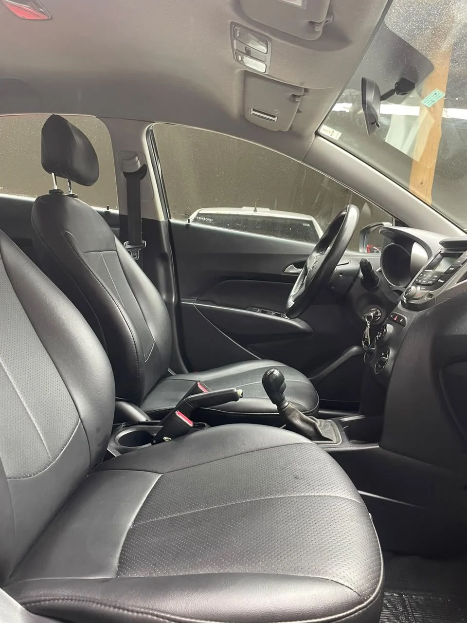Hyundai HB20S 1.6, foto 13 de 15